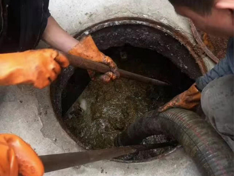 射洪清理化粪池时如何避免沼气的危害?